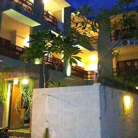 Reddoorz At Kerobokan Seminyak 2 Zewnętrze zdjęcie