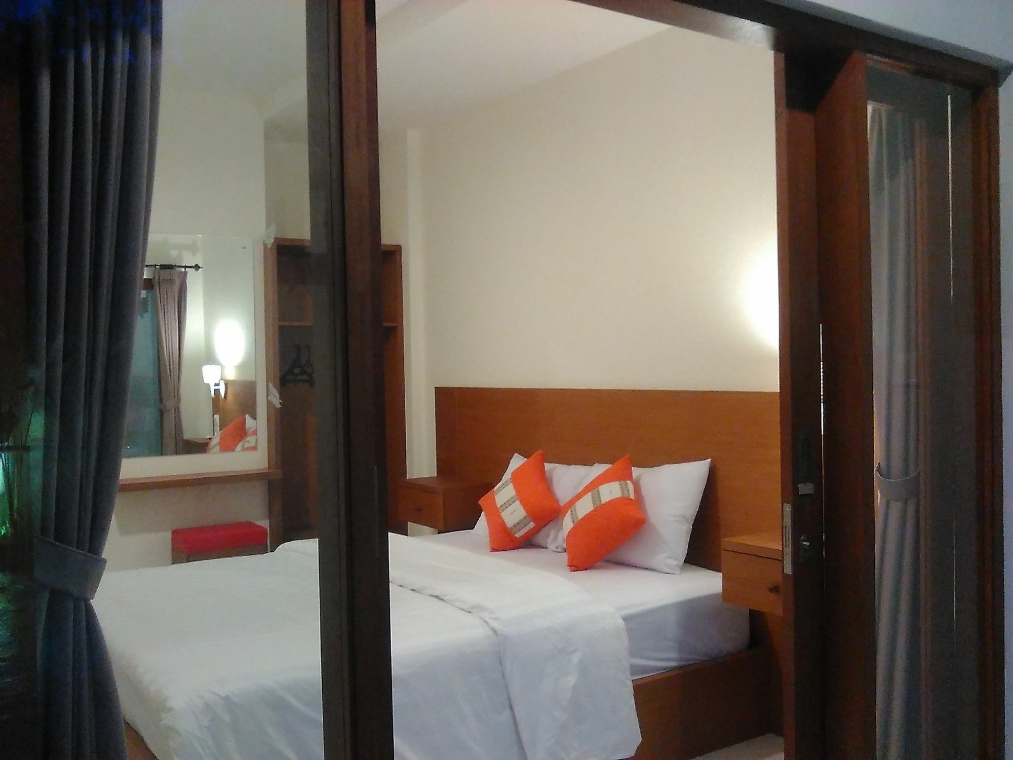 Reddoorz At Kerobokan Seminyak 2 Zewnętrze zdjęcie