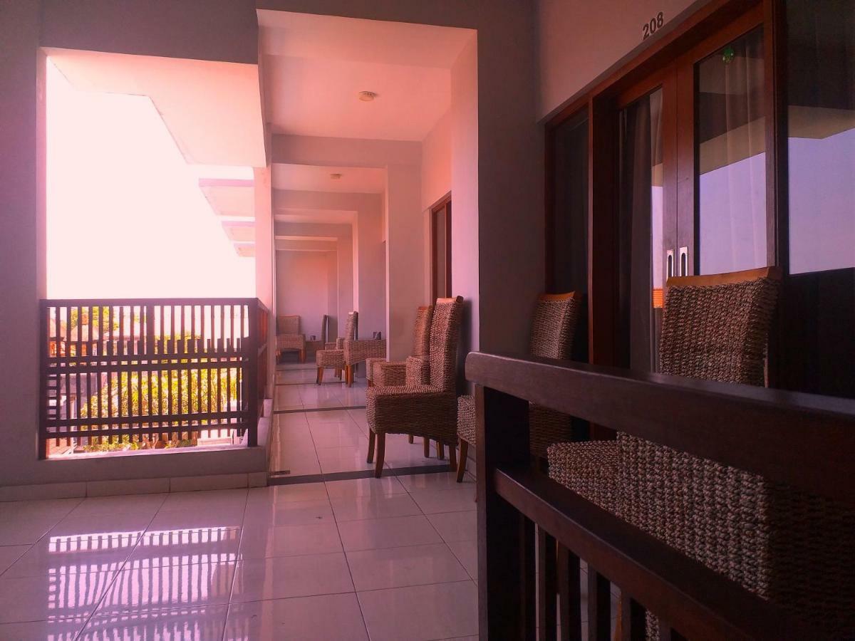 Reddoorz At Kerobokan Seminyak 2 Zewnętrze zdjęcie